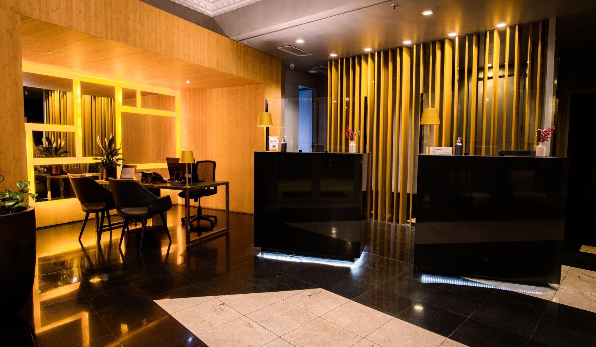 Radisson Alphaville Barueri Exteriör bild The lobby of the hotel