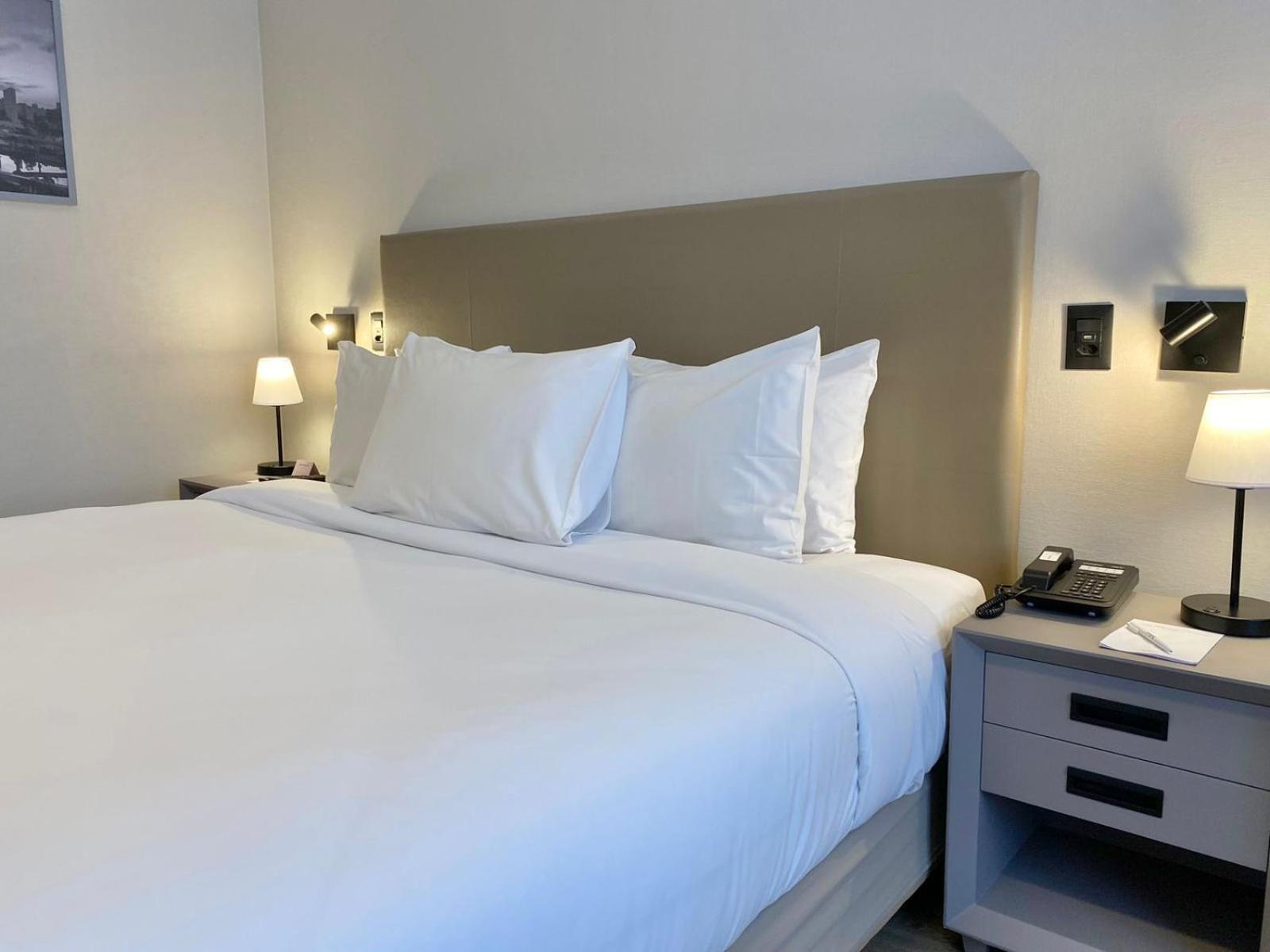 Radisson Alphaville Barueri Exteriör bild A bedroom at the hotel